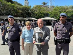 Ariovaldo Feliciano é homenageado no Comando de Policiamento do Interior Seis